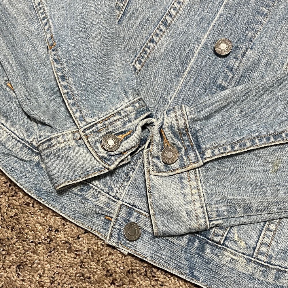 Classic Light Blue Denim Jacket - Picture 7 of 7